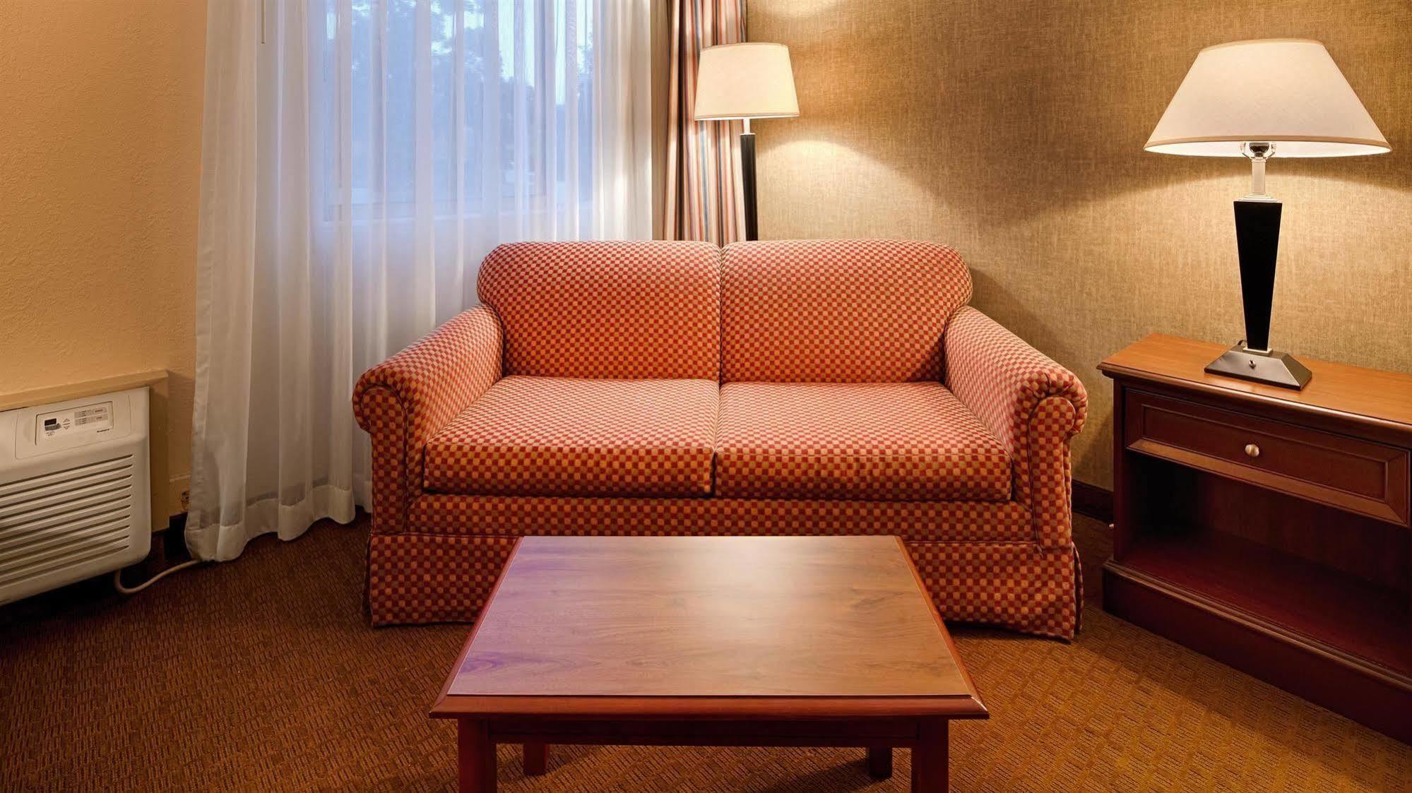 מרייטה Baymont Inn & Suites מראה חיצוני תמונה